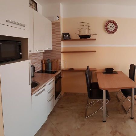 Apartment Sea Space 2 Dobra Voda Exterior photo