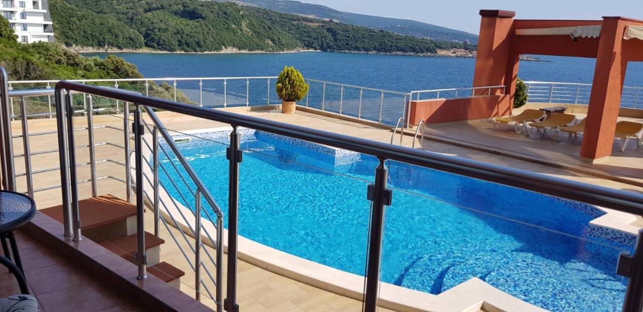 Apartment Sea Space 2 Dobra Voda Exterior photo